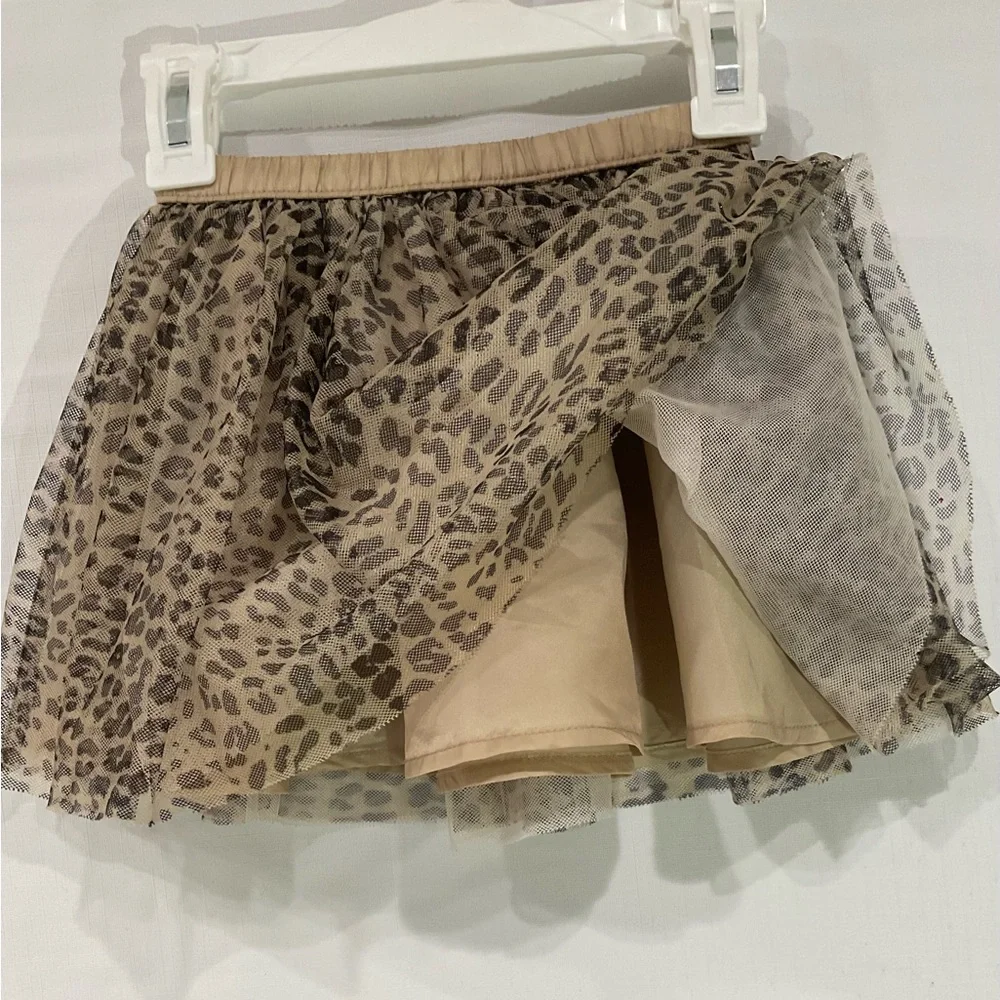 🌺🌺🌺GYMBOREE Cute Girl’s Layered Elastic Waist Skirt, 4T
